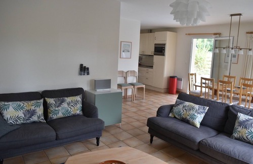 Moliets-et-Maa Villa | Sandy Feet Villa - beautiful home w/Heated Pool 800m to beach & fibre internet