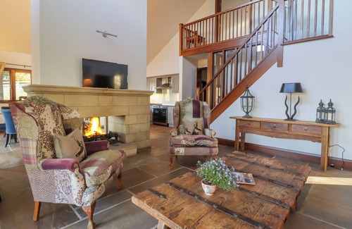 Knaresborough Cottage | SANDY GATE, pet friendly, character holiday cottage in Knaresborough