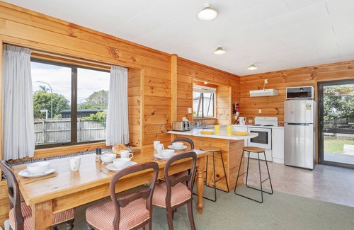 Matarangi House | Sandy Haven - Matarangi Holiday Home
