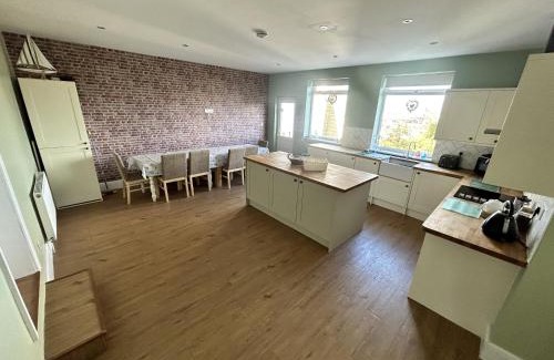 Hornsea House | Sandy Lodge