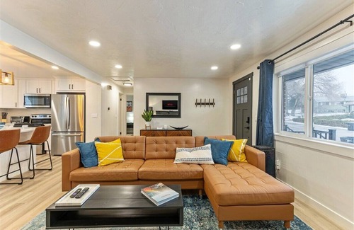 White City House | Sandy MTR- ski the season!