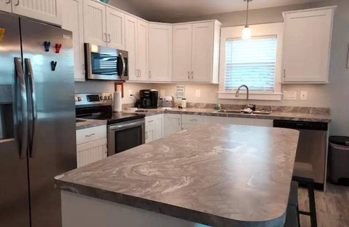 Caffeys Quarters House | Sandy Pants OBX/Duck