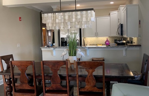 Epworth Acres House | Sandy Paws: Largest luxury end unit townhouse in Mariners Landing, Pet Friendly