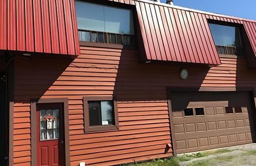 Harwood House | Sandy Shore Cottages Luxury Resort on Rice Lake