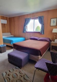 Escanaba Hotel | Sandy Shores Cottages