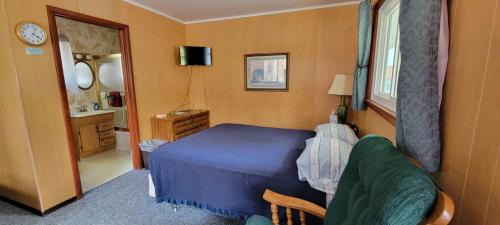 Escanaba Hotel | Sandy Shores Cottages