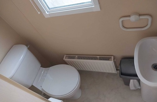 Icklesham House | Sandy Shores - Vintage van in Winchelsea (D/F)