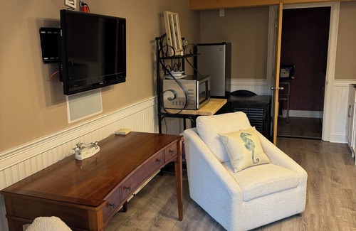 West Barnstable Apartment | Sandy Toes Apartment in Barnstable