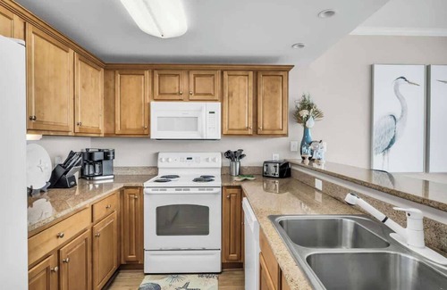 Gulf Shores Condo | Sanibel 705 Condo with Gulf views