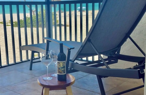 Sanibel House | Sanibel Beachfront Oasis