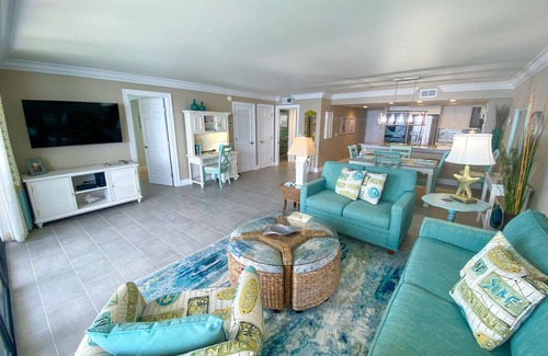 Punta Rassa Condo | Sanibel Harbour Resort Bay View Tower 434: Beautiful lanai sunset views from this updated condo