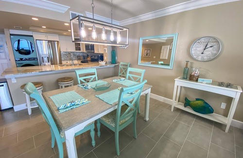 Punta Rassa Condo | Sanibel Harbour Resort Bay View Tower 434: Beautiful lanai sunset views from this updated condo