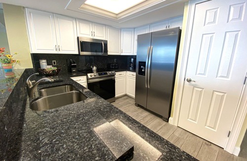 Punta Rassa Condo | Sanibel Harbour Resort Bay View Tower 1032: Home away from Home but on the beach!