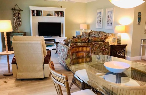 Sanibel Apartment | Sanibel Siesta on The Beach Unit 703 Condo