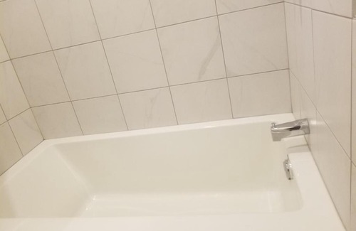 Cote-Des-Neiges—Notre-Dame-De-Grace Apartment | Sanitized renovated close to subway and 24 hrs services