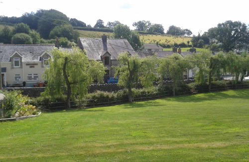 Llanfynydd Apartment | Sannan Court