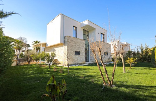 Ishem House | SanPietro Vacation Villa 005