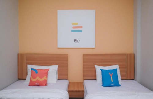 West Semarang Hotel | Sans Hotel Tiga Putri Semarang by RedDoorz