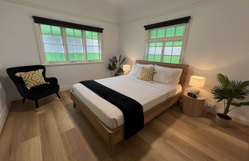 Ingham Hotel | Sans Souci Apartments