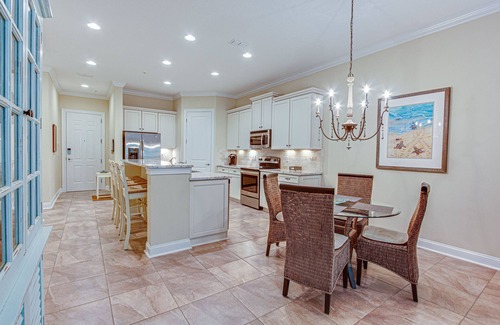 American Beach Condo | SansSouci "No Worries" Summerwoods of Amelia Condo,Walk to Beach! OR Enjoy Pool!