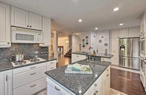 North Tustin House | Santa Ana Home with Pool, 15 Minutes to Disney!