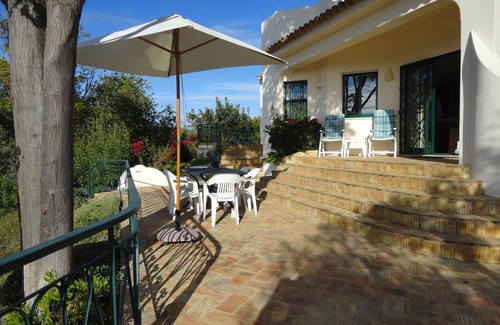 Poco do Mouro Villa | Santa Barbara de Nexe (Loule) Stunning Coastal Views, Heated Pool option.