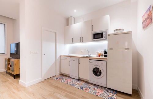 San Lorenzo Apartment | Santa Barbara Central Suites, 2 Bdr apt ground floor