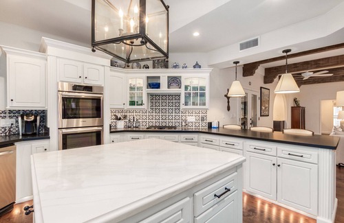 Paradise Valley House | Santa Barbara inspired Spanish Colonial Adobe estate home nearly 7000 sq ft.