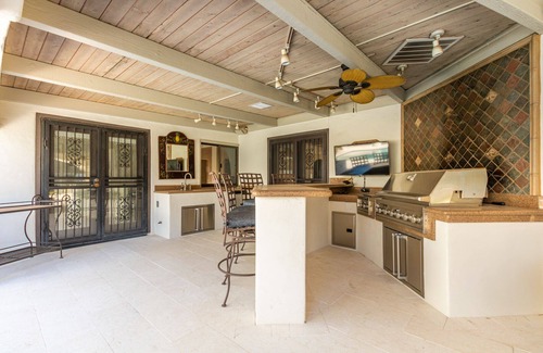 Paradise Valley House | Santa Barbara inspired Spanish Colonial Adobe estate home nearly 7000 sq ft.