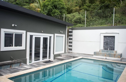 Port of Spain Villa | Santa Cruz 1 bedroom Pool Cabana (sleeps 2)