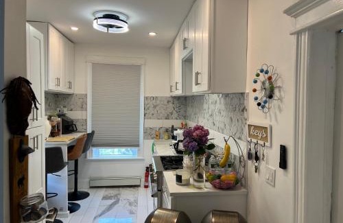 Town of Hope House | Santa Cruz rooms and hospitality