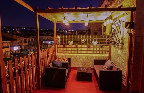 Los Arenales del Sol House | Santa Pola, nearby beaches, terrace, swimming pool, solarium