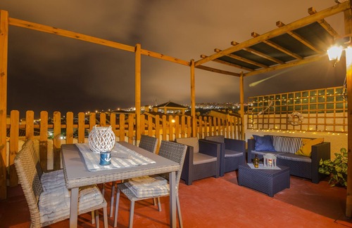 Los Arenales del Sol House | Santa Pola, nearby beaches, terrace, swimming pool, solarium