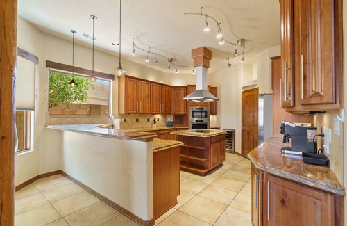 Nor Este House | " Santa Fe Style" Custom 4bedroom Home