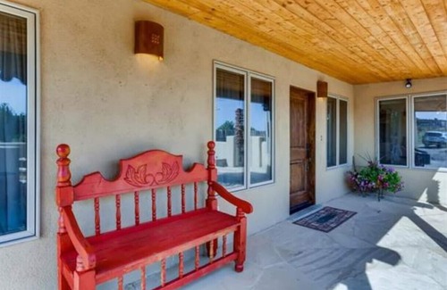 Eldorado at Santa Fe House | Santa Fe’s top rated Casa de Ochoa is available for Summer & Fall trips.