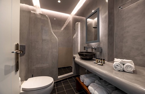 Agios Georgios Hotel | Santa Irina Luxury Sunny Lofts