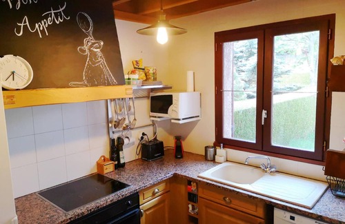 Sainte-Leocadie House | SANTA LEOCADIA VII - Three Bedroom House, Sleeps 6