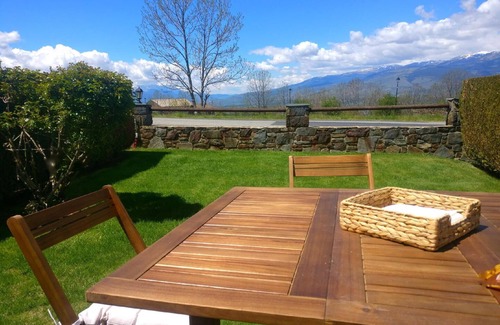 Sainte-Leocadie House | SANTA LEOCADIA VII - Three Bedroom House, Sleeps 6