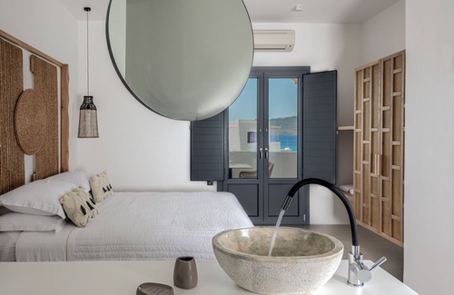 Adamas Hotel | Santa Maria Village