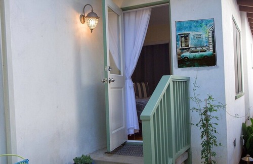 North of Montana House | Santa Monica Beach Luxury Suite