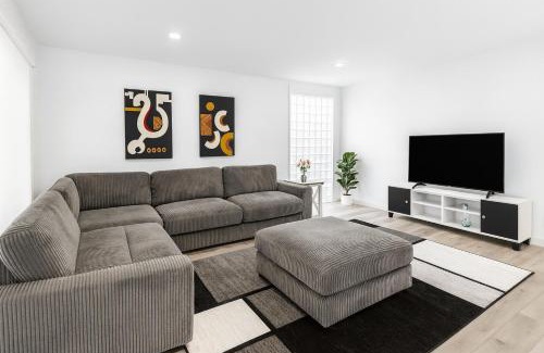 Sunset Park House | Santa Monica Beachside Escape