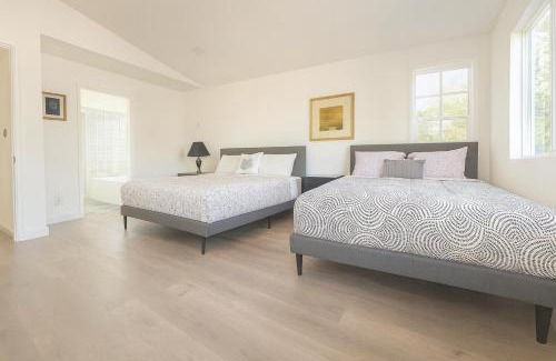 Sunset Park House | Santa Monica Luxe Home - Hot Tub, Pool Table, Grill & Cinema Projector