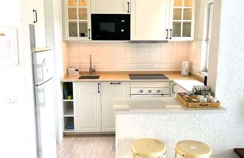 Canyelles House | SANTA MONICA - MEDITERRANEAN ENERGY