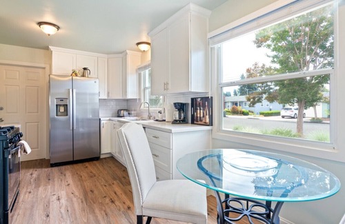 Junior College Neighborhood Association House | Santa Rosa Gem - 2 BR Home with Office and W/D
