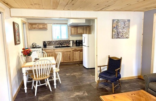 Christmas Apartment | Santa's Shack Downstairs - shared hot tub access