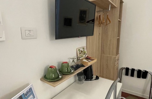 Lovere Old Town Apartment | Santa Vincenza - Independent suite