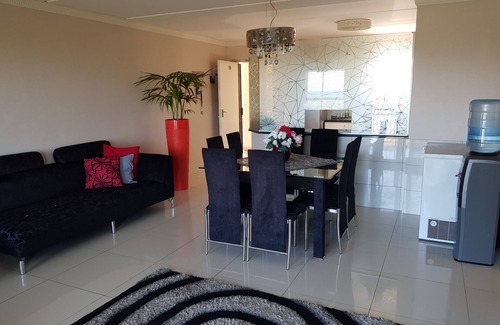 Redhill Apartment | Santiago Bay