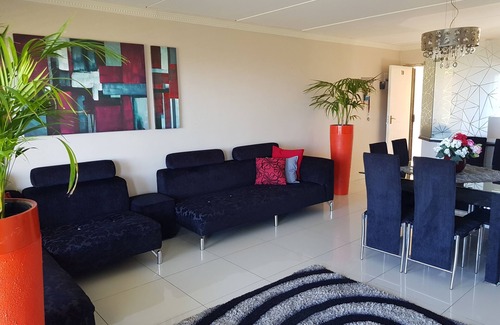 Redhill Apartment | Santiago Bay