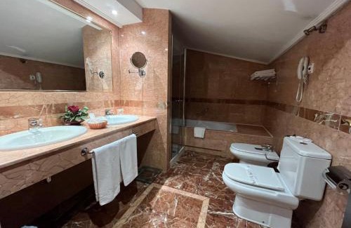 Linares Hotel | Santiago