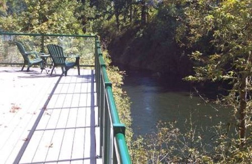 Lyons House | "Santiam RiverHaus-Waterfront Home near Salem. “Magic” We Will Be Back!